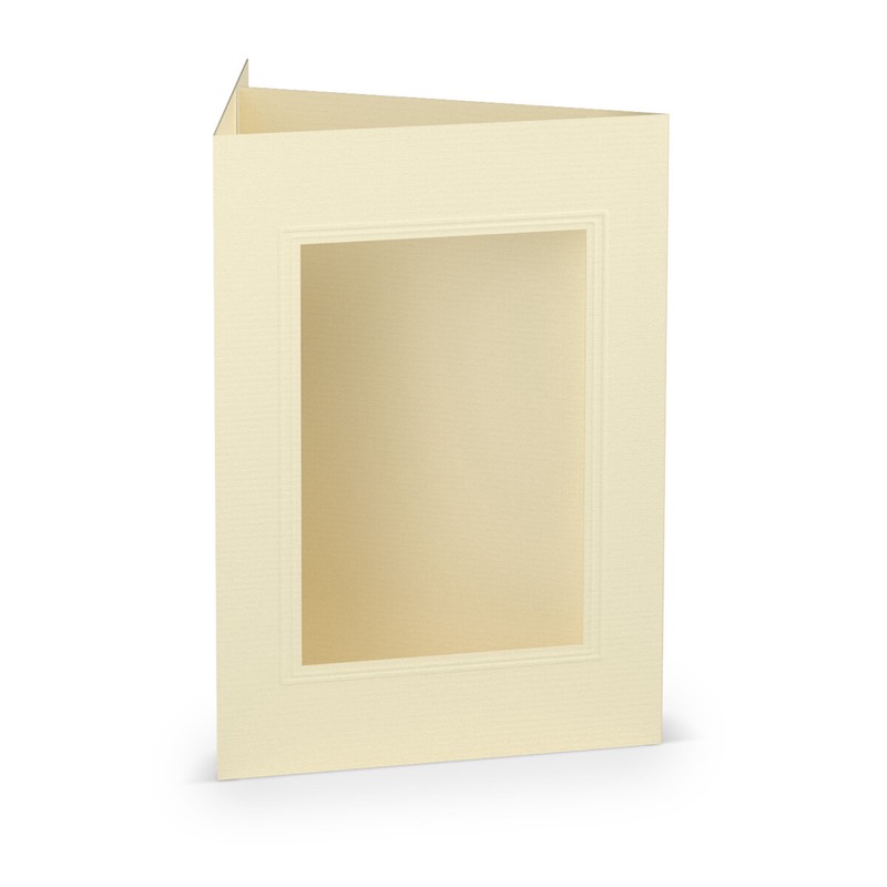 cartes passe partout (portrait) colorées - crème (chamois) 120 x 169 mm (din b6) | 220 g/m² côtelé (paperado) | passe-partout carré 7,6 x 11 cm | pas de fermeture | pas de rabat | 50 pièces