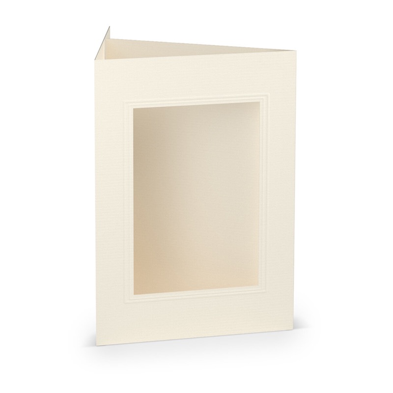 cartes passe partout (portrait) colorées - crème (ivoire clair) 120 x 169 mm (din b6) | 220 g/m² côtelé (paperado) | passe-partout carré 7,6 x 11 cm | pas de fermeture | pas de rabat | 50 pièces