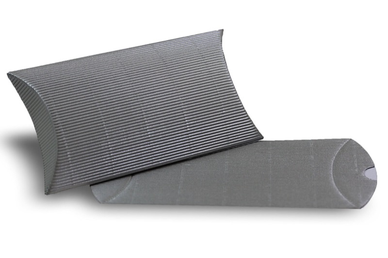 boîtes cadeau oreiller colorées argent 162 x 229 x 30 mm c5 | 240 g/qm carton ondulé | sans fenêtre | fermeture adhésive | rabat droit | 25 pièces