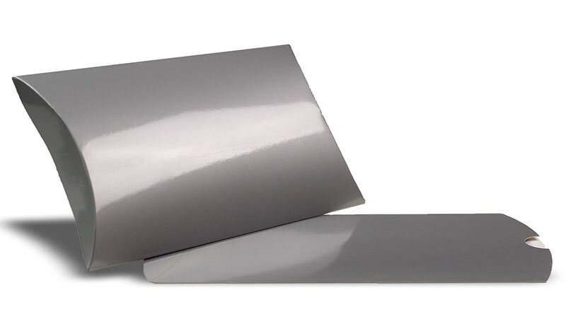 boîtes cadeau oreiller colorées argent 114 x 162 x 35 mm (din c6) | 350 g/qm carton compact brillant | sans fenêtre | fermeture adhésive | rabat droit | 25 pièces