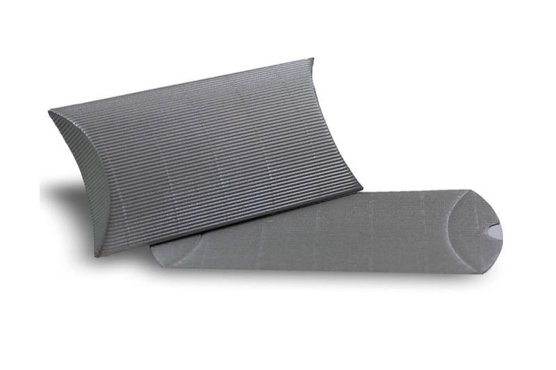 boîtes cadeau oreiller colorées argent 81 x 113 x 30 mm (din c7) | 240 g/qm carton ondulé | sans fenêtre | fermeture adhésive | rabat droit | 25 pièces